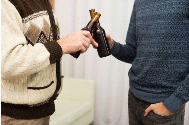 How Much Alcohol to Buy for a Wedding Before the Bar Runs Dry