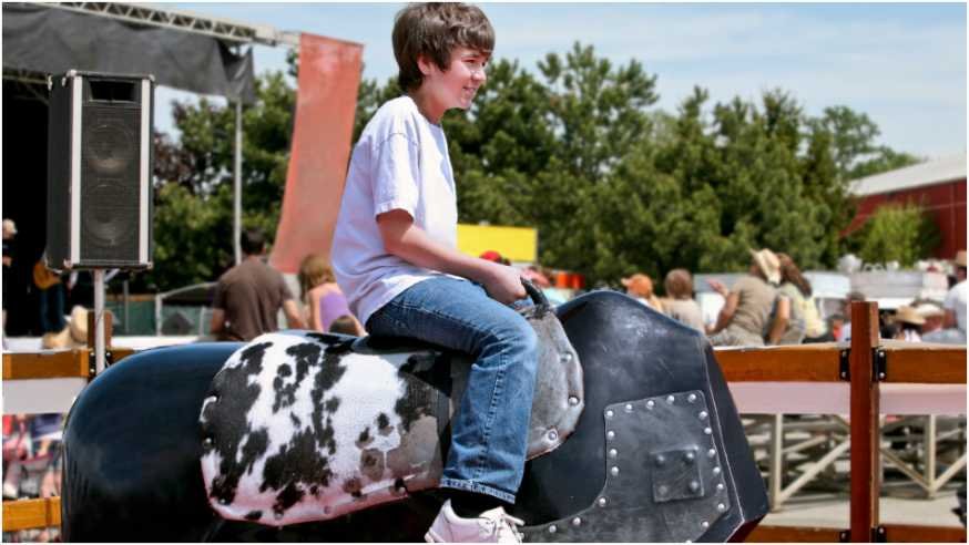 How to Ride a Mechanical Bull: Beginner Safety Tips